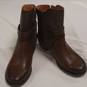 Pikolinos ankle boots